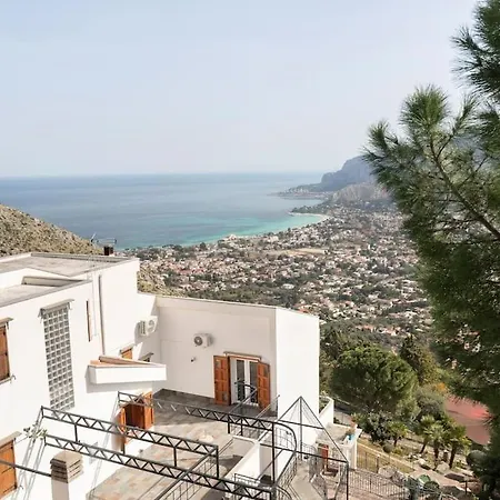Mondello Pool And View Palermo