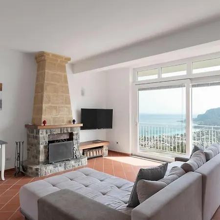 Villa Mondello Pool And View Palermo